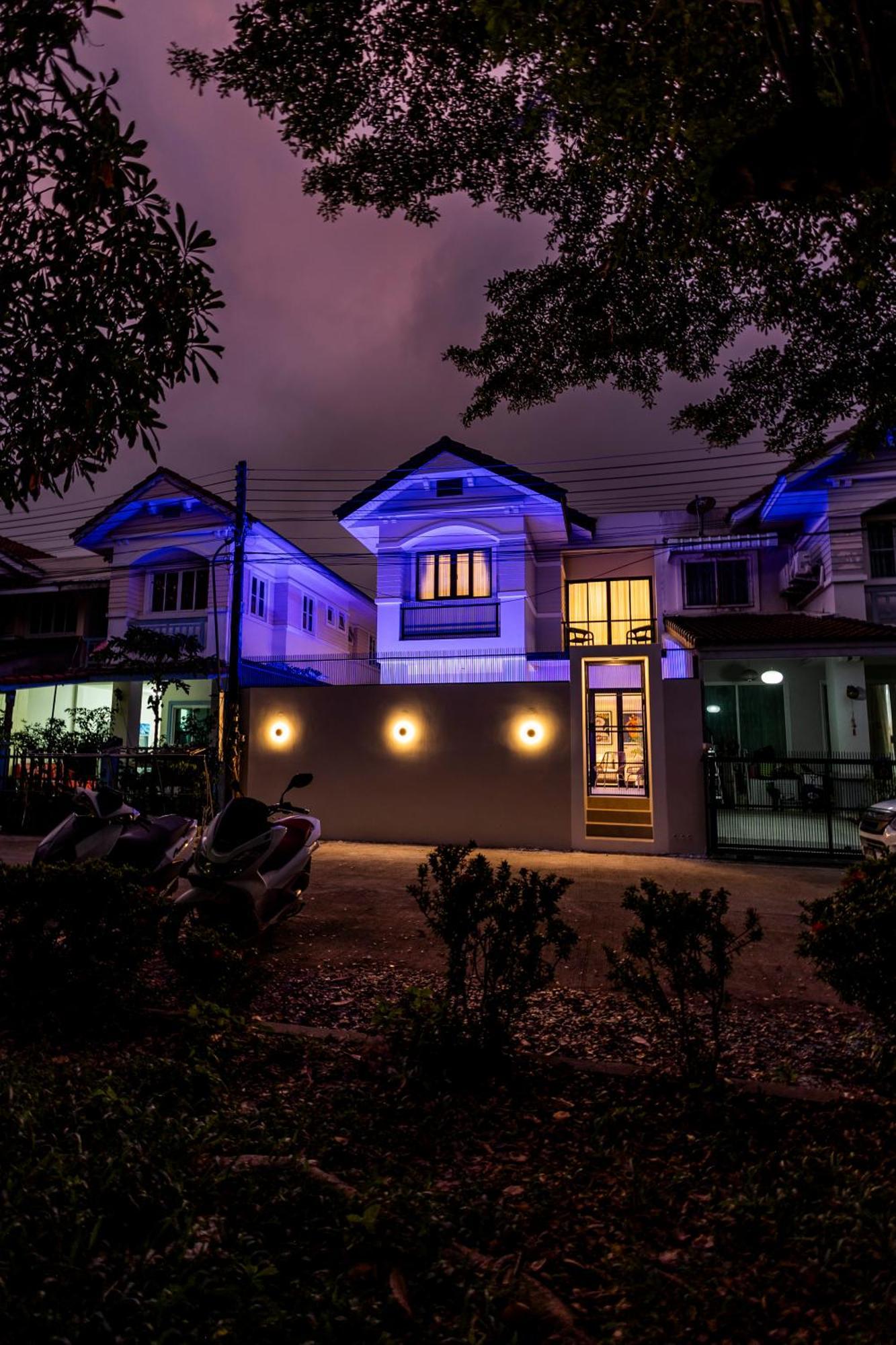 Tpsv Modern Luxury - 5 Bedrooms With Private Pool In Phuket Patong